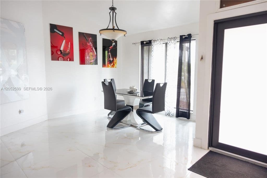 4-bedroom Single-Family Home — 21290 SW 234th St