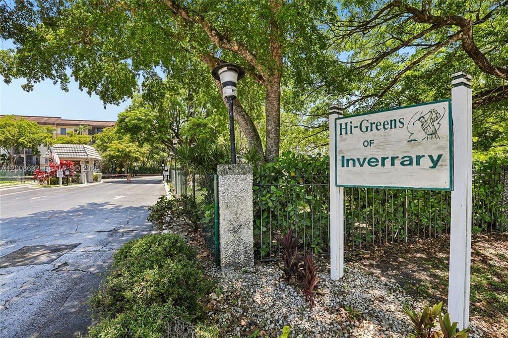 2+1 Condo — 5900 NW 44th St APT 312