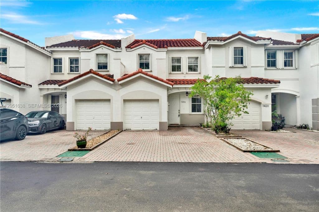 3-bedroom Property — 11416 NW 43rd Ter