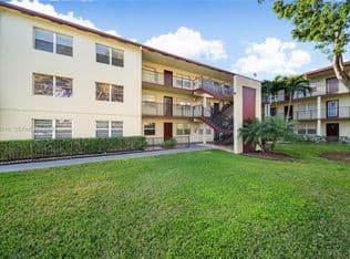 2+1 Condo — 13455 SW 3rd St APT 302S, Hollywood, 33027