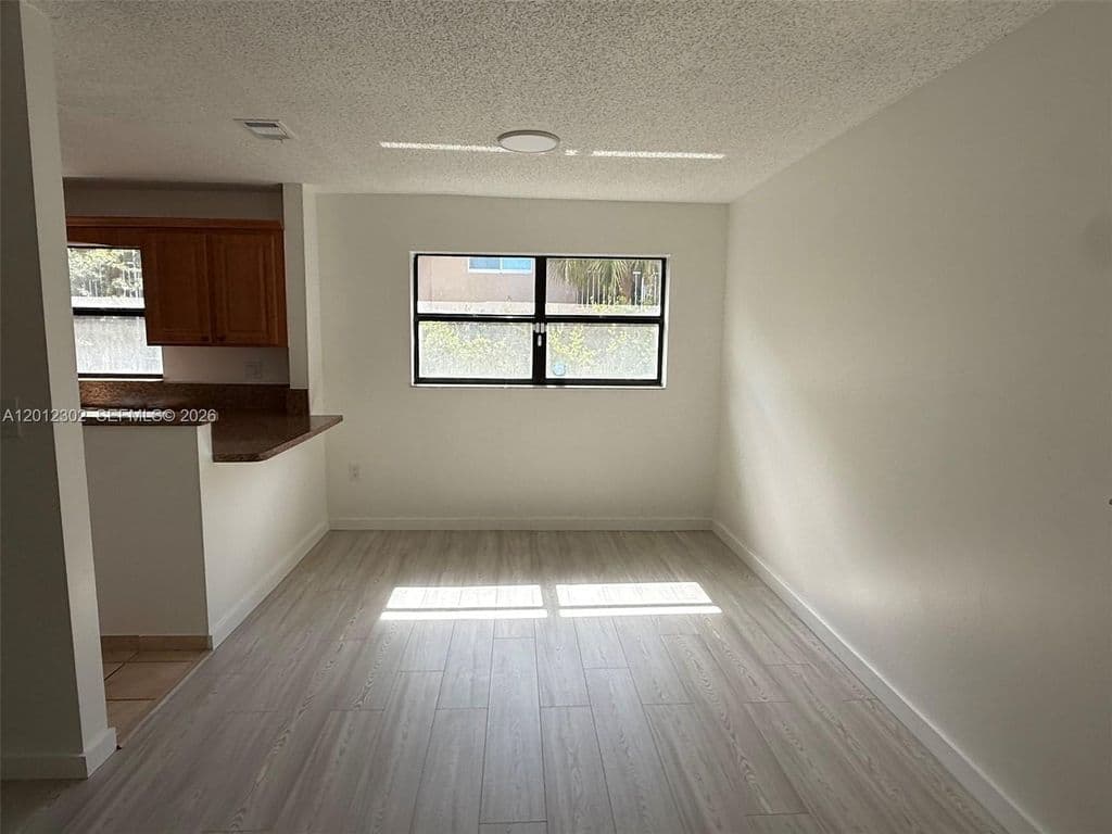 3-bedroom Condo — 6850 NW 173rd Dr APT 109
