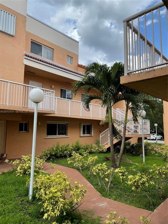 2+1 Condo — 14911 SW 80th St APT 203