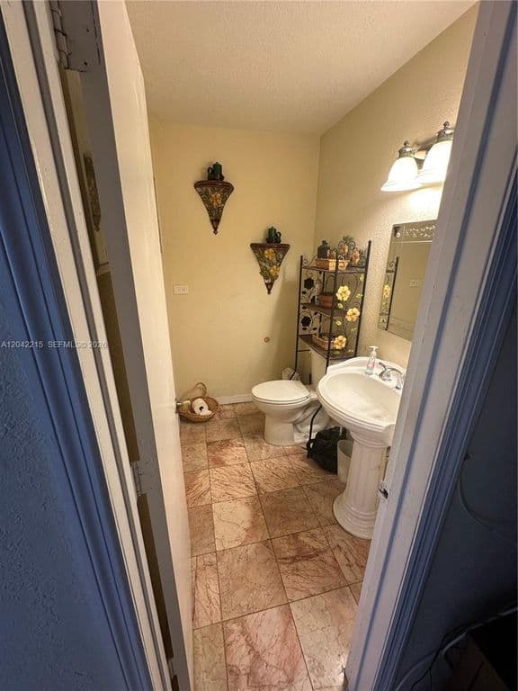3+1 Mülk — 2700 NW 47th Ter #1001