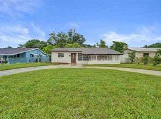 3-bedroom Single-Family Home — 6761 Pershing St, Hollywood, 33024