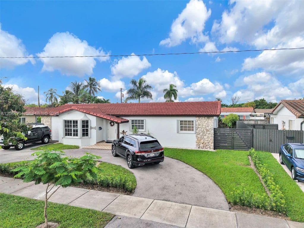 4+1 Müstakil ev — 2211 SW 98th Pl