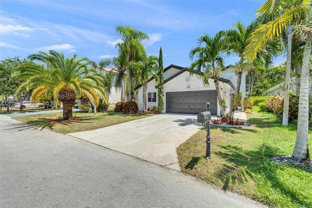 4-bedroom Single-Family Home — 631 SW 176th Ave