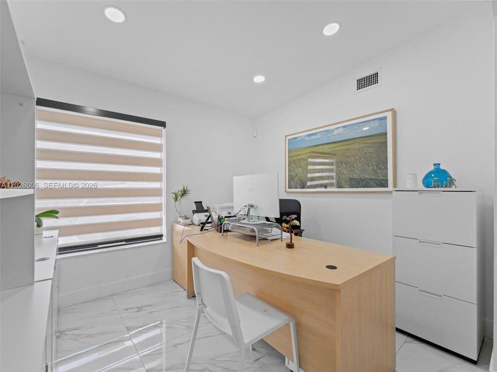 2+1 Müstakil ev — 10700 SW 46th St
