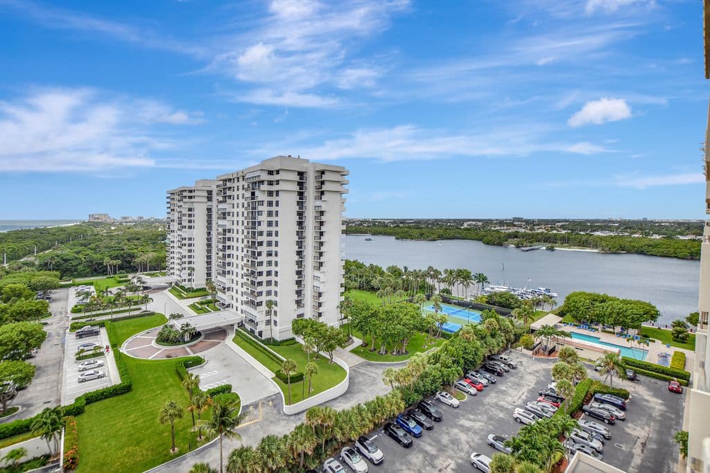 2+1 Condo — 2121 N Ocean Boulevard #1405e