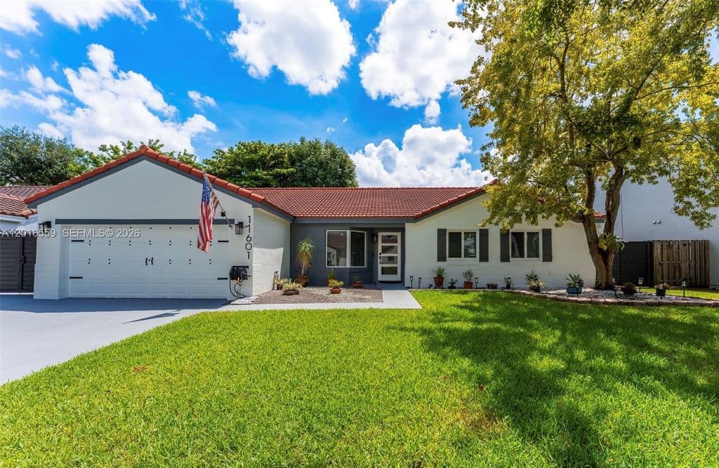 4+1 Müstakil ev — 17601 SW 138th Ct
