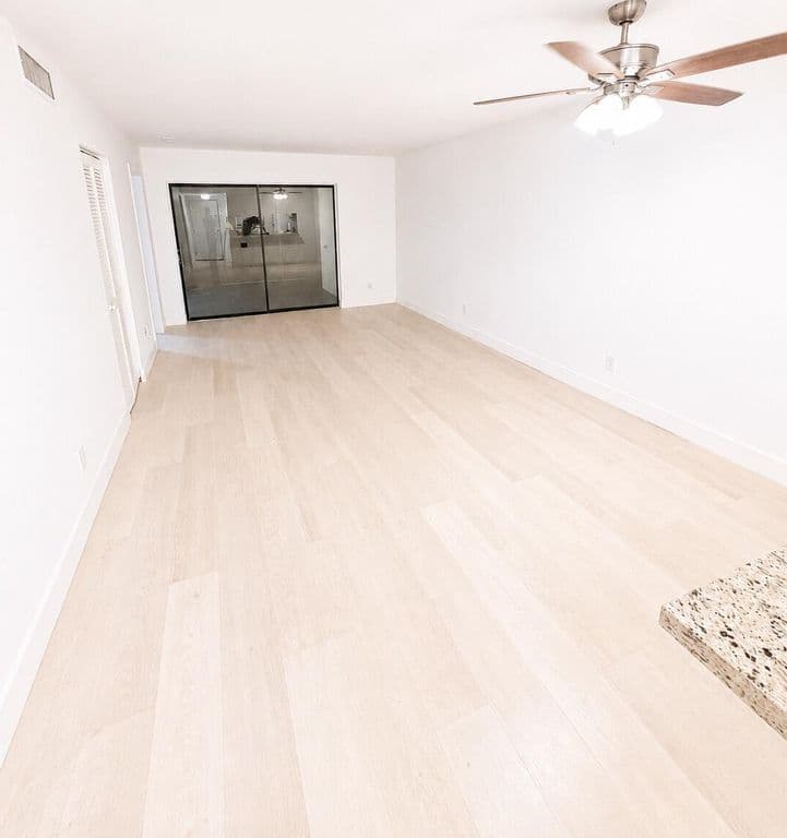 2-bedroom Condo — 3399 Foxcroft Road #206