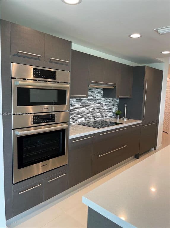 3-bedroom Condo — 7751 NW 107th Ave APT 411
