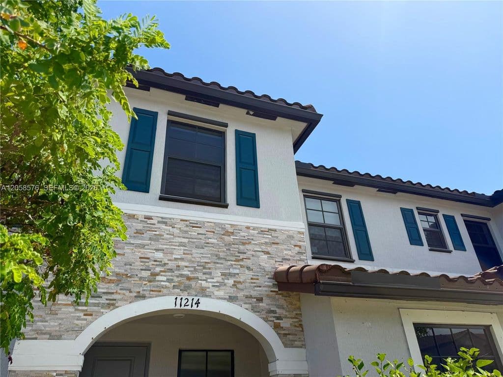 3-bedroom Property — 11214 SW 249th St