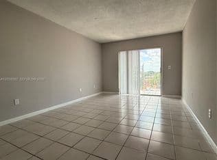 2+1 Condo — 6820 W Flagler St APT 407, Miami, 33144