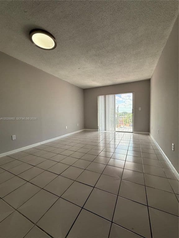 2+1 Condo — 6820 W Flagler St APT 407