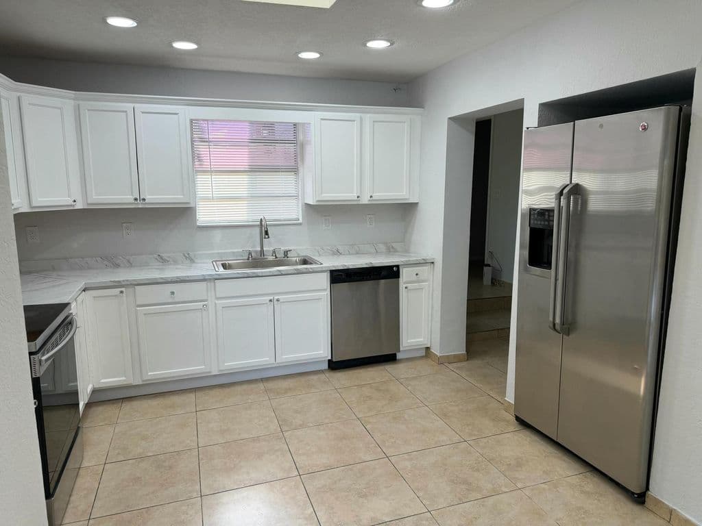 4+1 Müstakil ev — 3830 DAVIS Road