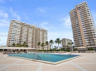 1+1 Condo — 1985 S Ocean Dr APT 12A, Hallandale, 33009