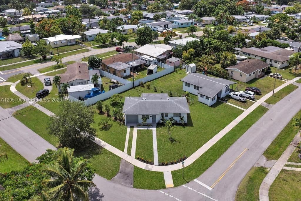 4-bedroom Single-Family Home — 19930 Christmas Rd
