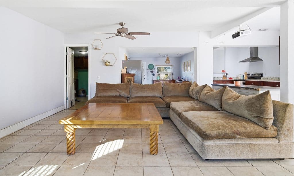 4+1 Müstakil ev — 333 Mid Pines Road