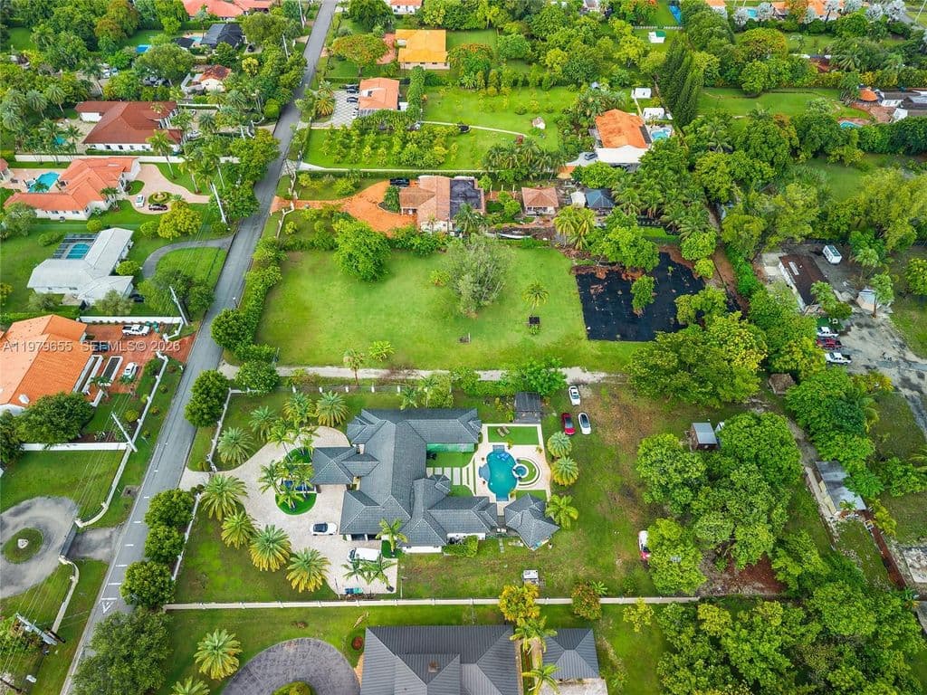 4+1 Müstakil ev — 11950 SW 43rd St