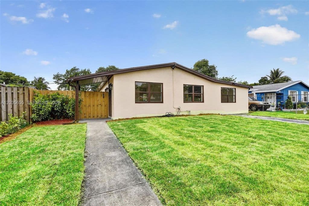 3+1 Müstakil ev — 6250 NW 14th St