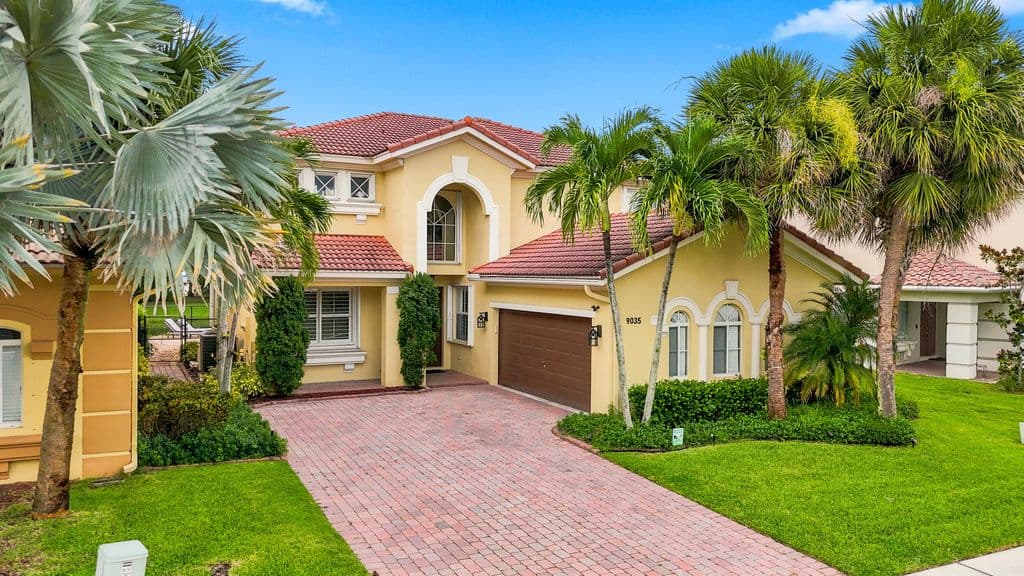 4-bedroom Single-Family Home — 9035 Silver Glen Way