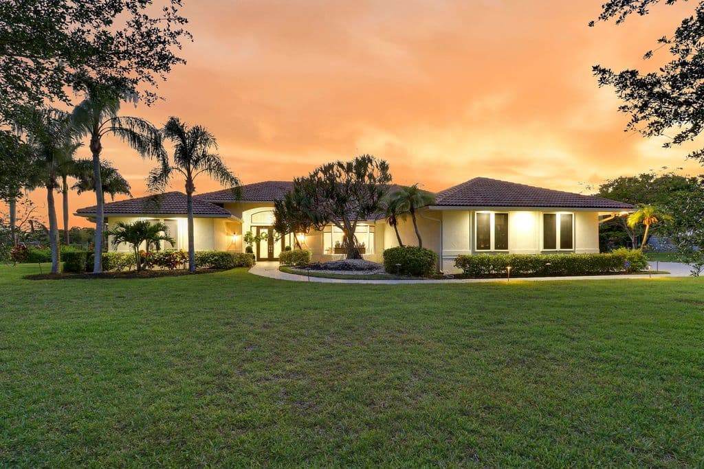 5+1 Müstakil ev — 8667 Steeplechase Drive