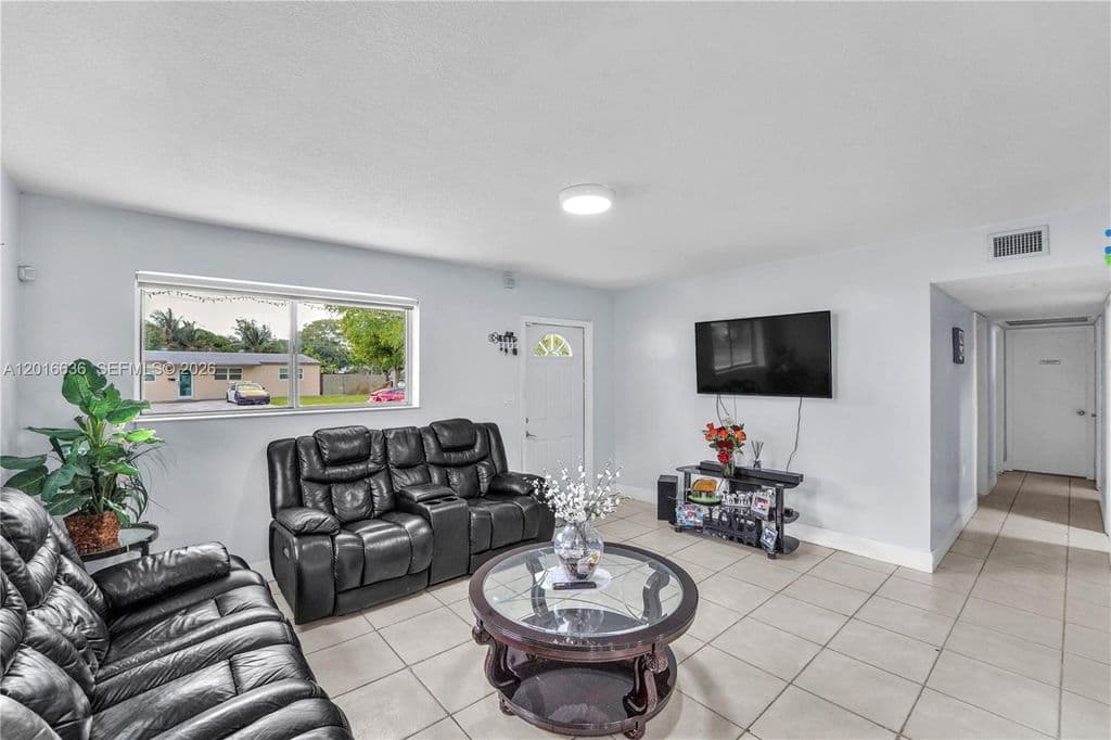 3-bedroom Single-Family Home — 900 N 70th Ave