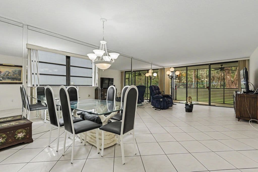 2+1 Condo — 7515 NW 79th Avenue #109