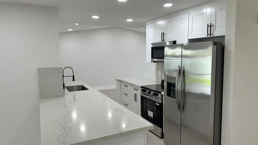 3+1 Müstakil ev — 3261 SW 4th Street