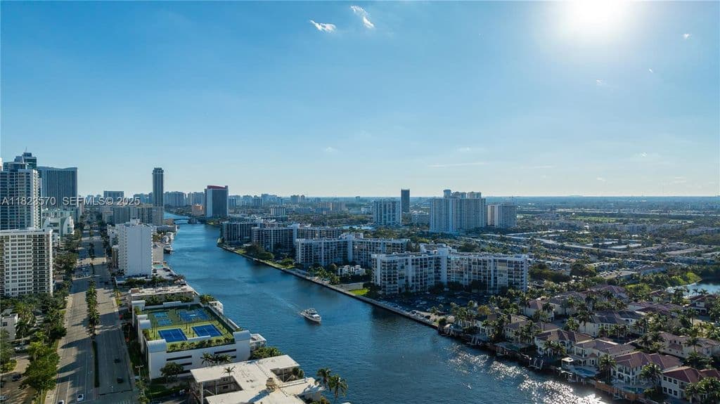 2+1 Condo — 2101 S Ocean Dr APT 2707
