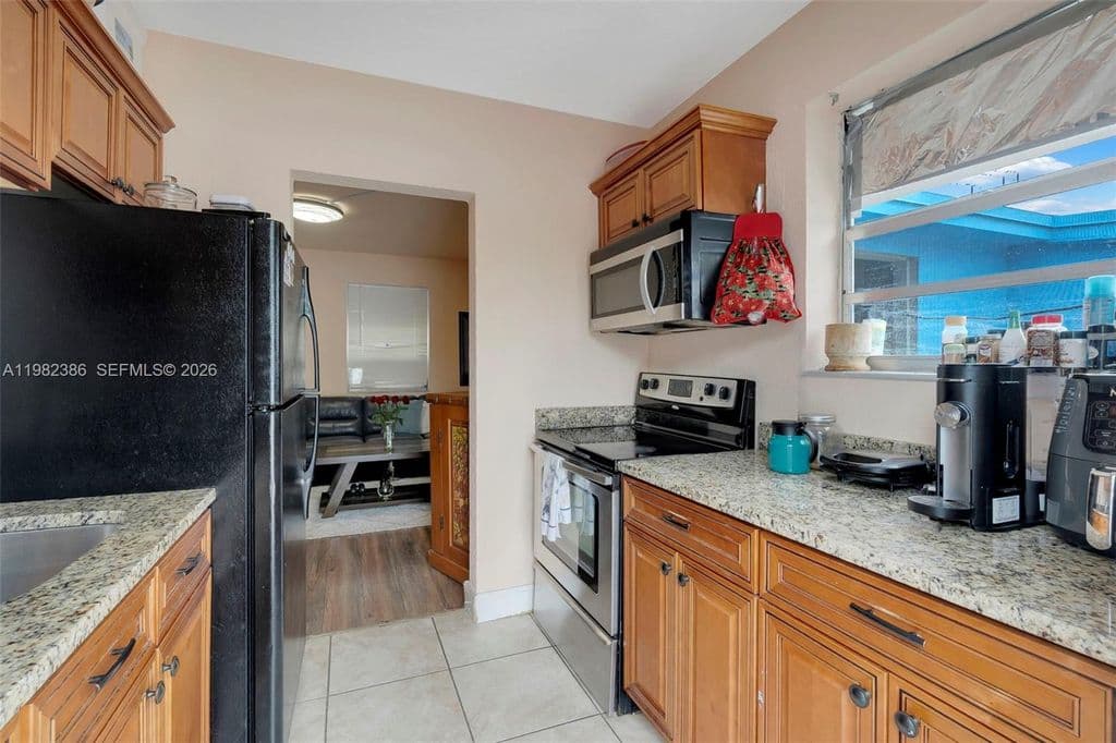 2-bedroom Single-Family Home — 1449 NE 51st St
