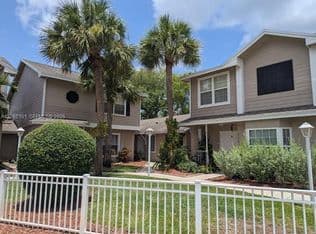 2-bedroom Condo — 12276 NW 36th Pl, Fort Lauderdale, 33323