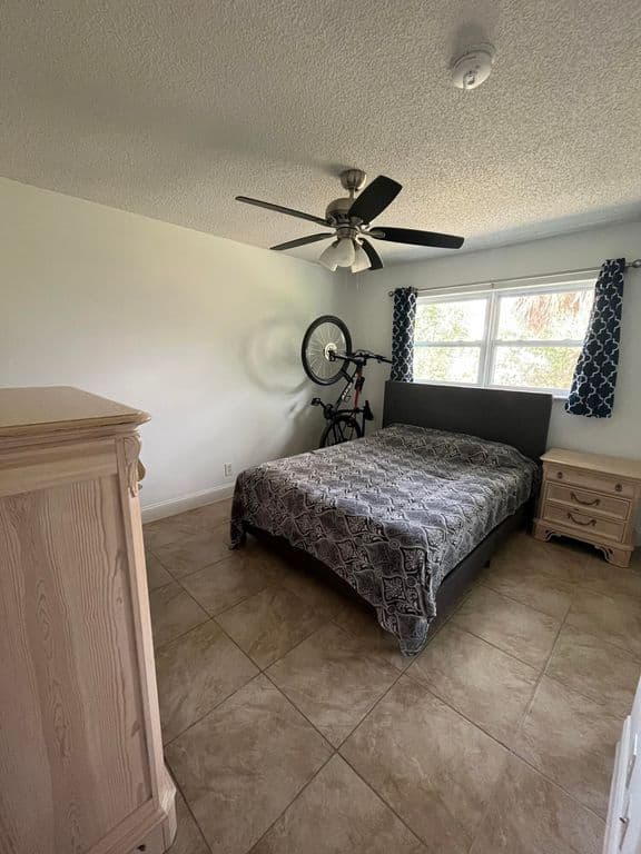 2+1 Condo — 1979 Juno Road