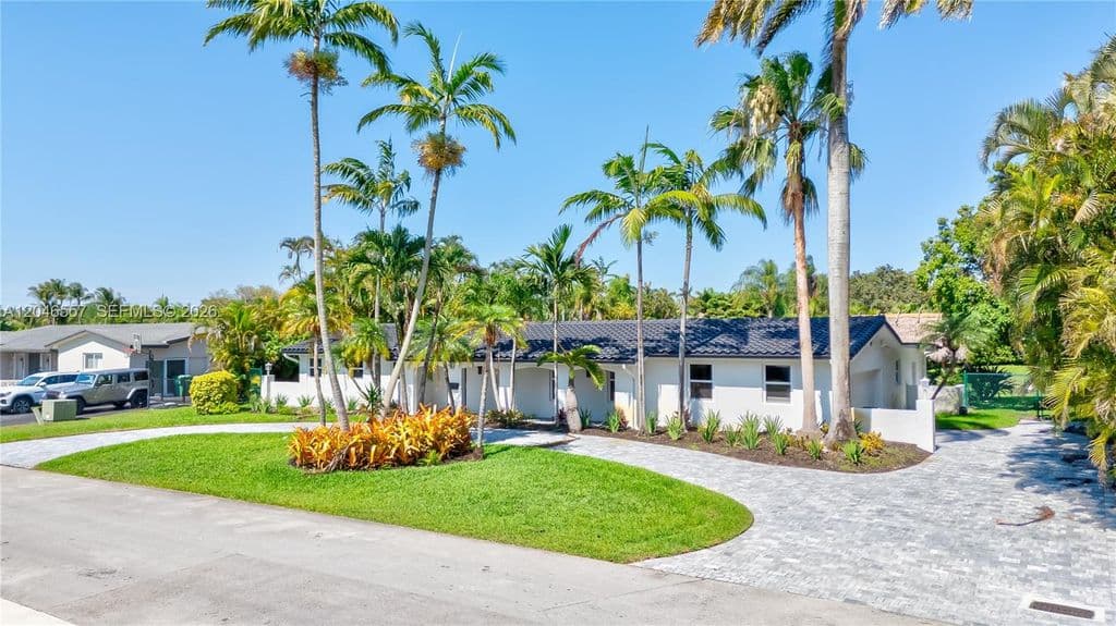 4+1 Müstakil ev — 14675 SW 78th Ave