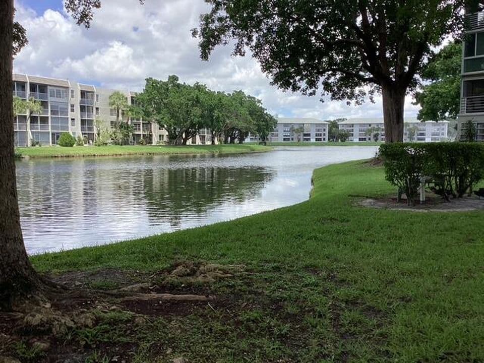 2-bedroom Condo — 9325 LAGOON Place #107