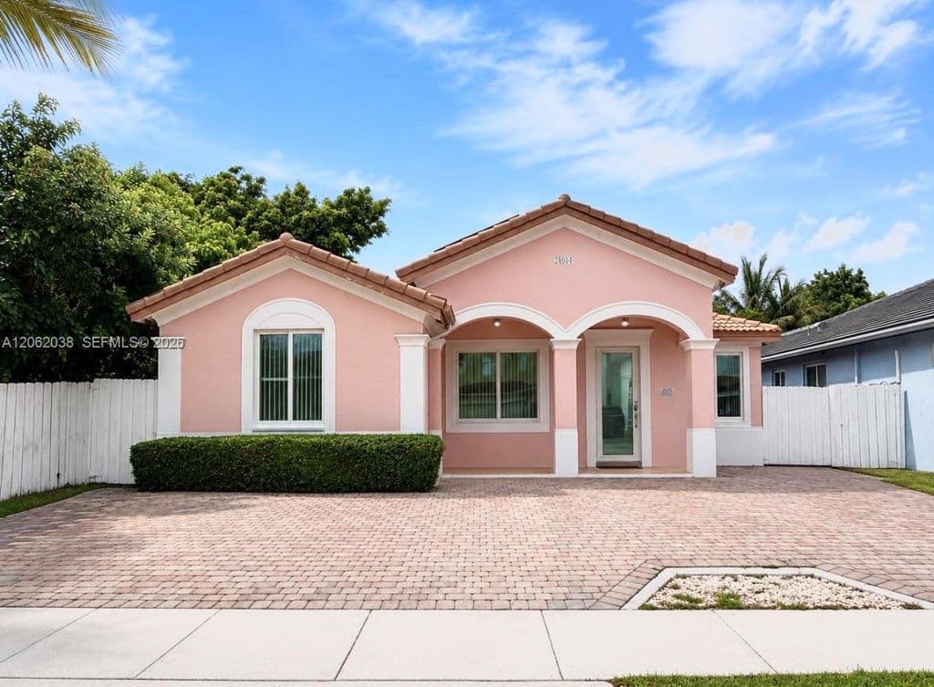4-bedroom Single-Family Home — 24044 SW 109th Path