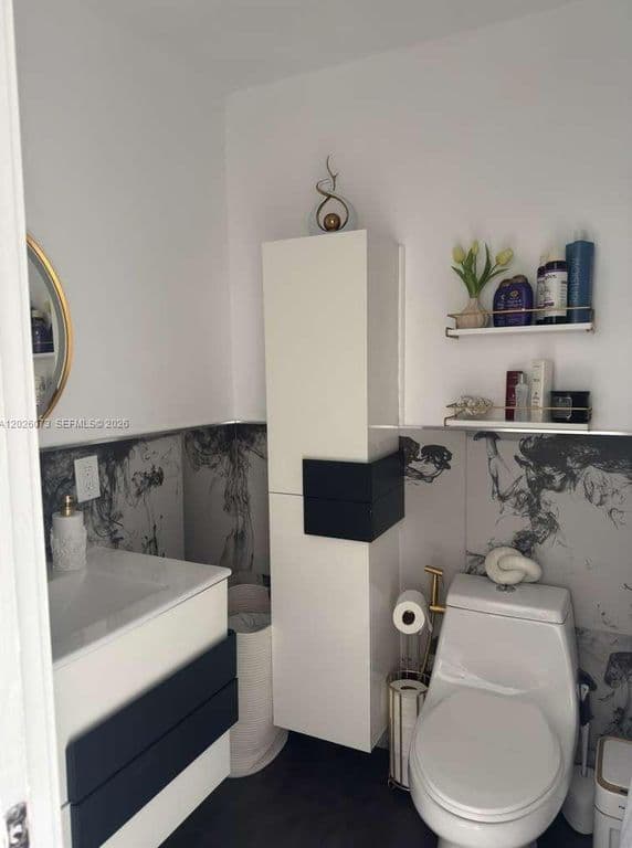 2+1 Condo — 8430 NW 8th St APT B11