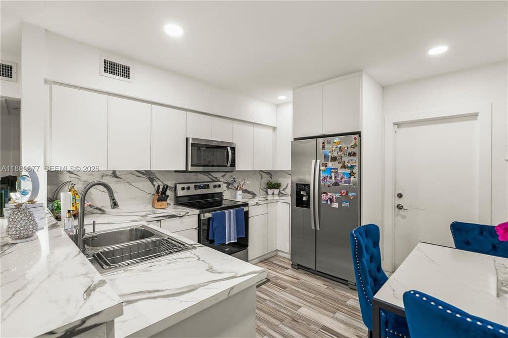 2+1 Condo — 17365 SW 95th Ave #17365