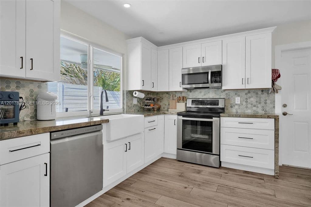 3-bedroom Single-Family Home — 1301 Hollywood Blvd