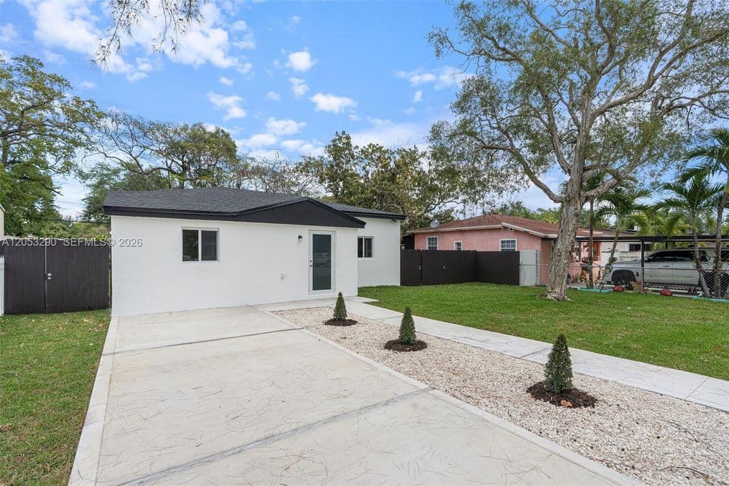 4+1 Müstakil ev — 1305 Dunad Ave