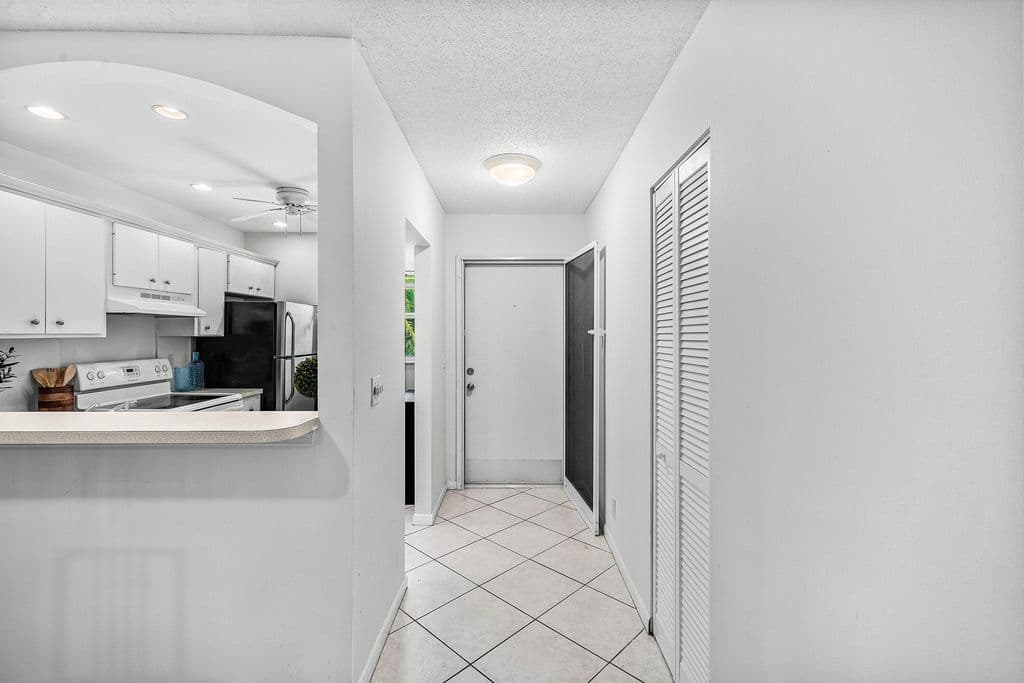 2-bedroom Condo — 207 Tropic Isle Drive #208