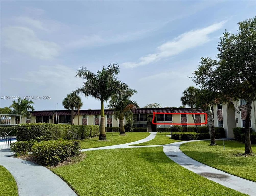 2-bedroom Condo — 22805 SW 66th Ave APT 208