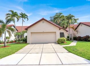 3-bedroom Single-Family Home — 13 Ironwood Way N, Palm Beach Gardens, 33418