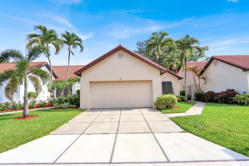 3-bedroom Single-Family Home — 13 Ironwood Way N