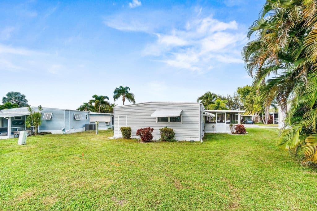 2-bedroom Condo — 8350 E Club Road