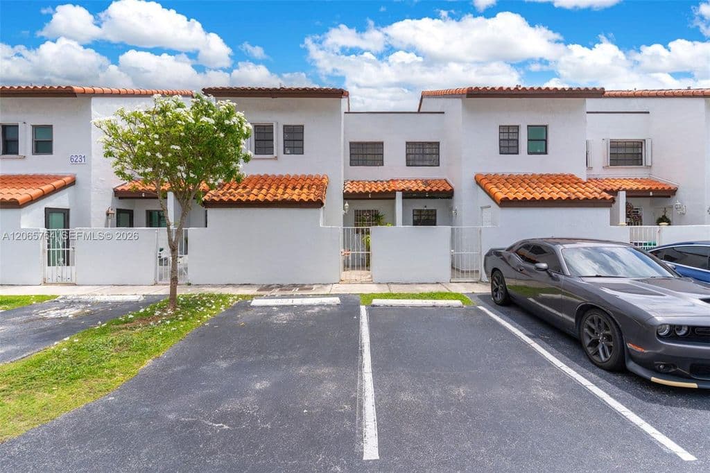 2+1 Mülk — 6231 SW 138th Ct