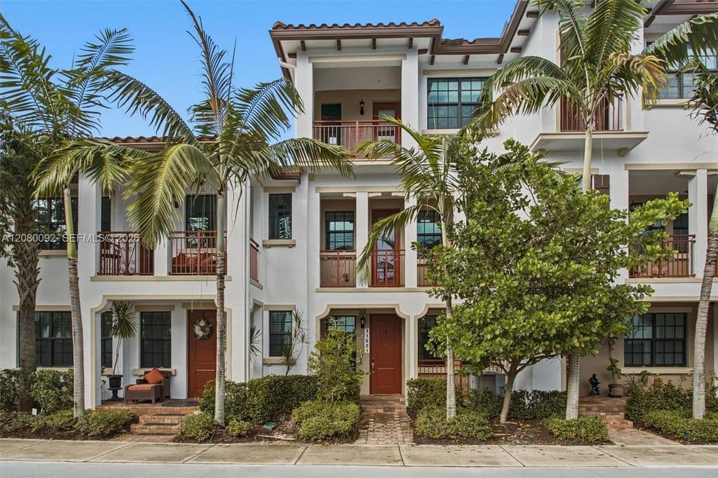 3-bedroom Property — 11621 SW 13th Ct