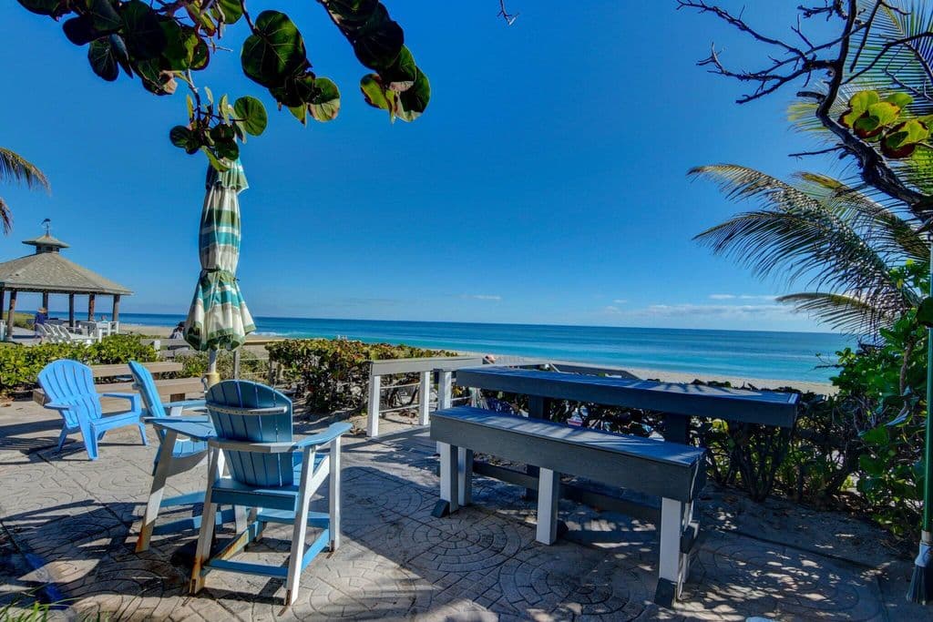 2+1 Condo — 5550 N Ocean Boulevard #107