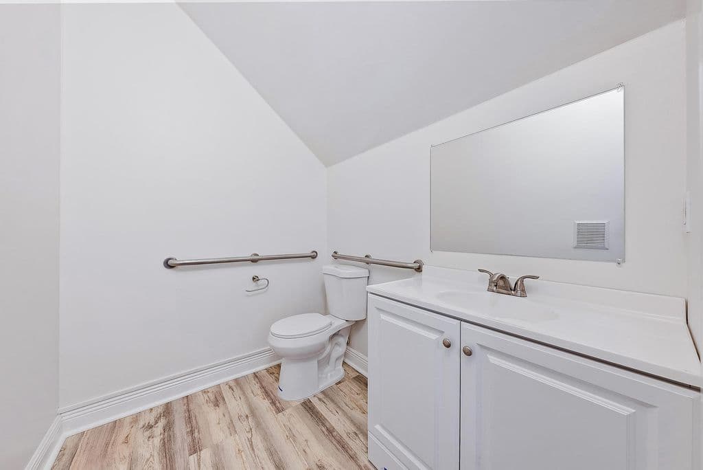 3+1 Mülk — 4225 E Main Street