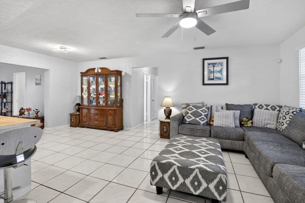 4-bedroom Single-Family Home — 1411 NW 89th Avenue